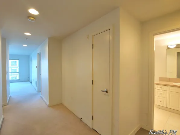 321 10th Ave S APT 607, Seattle, WA 98104