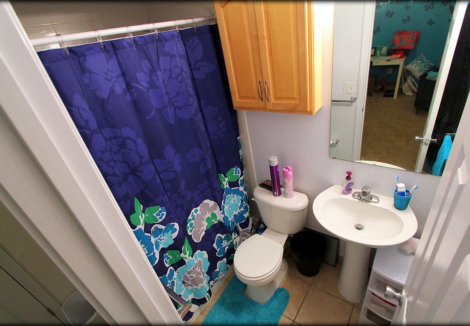 2nd image of 1530 NW 4th Ave APT 18