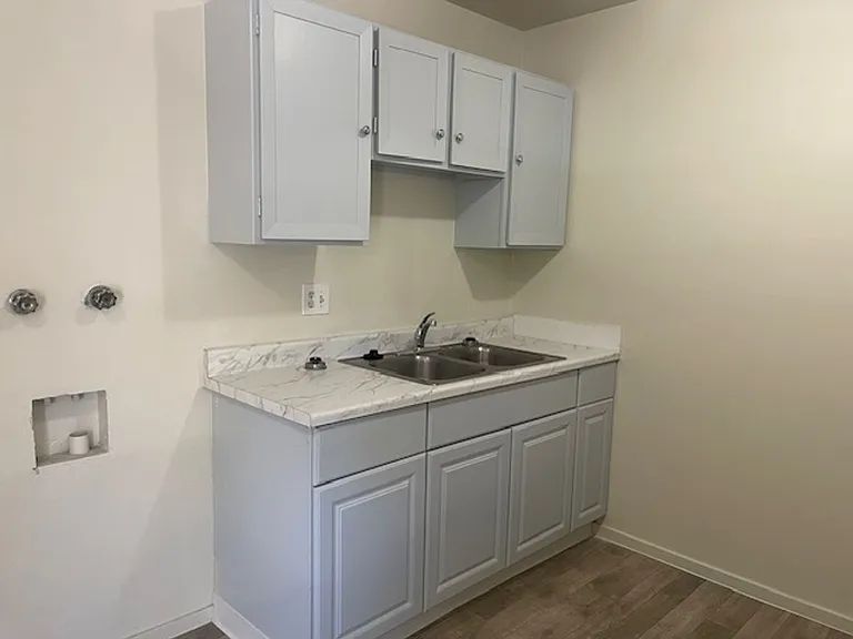 1180 Arnold Dr — Photo 5