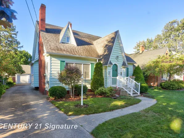 2415 Court St, Saginaw, MI 48602