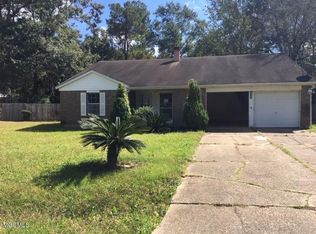 6940 Apuwai Pl, Diamondhead, MS 39525