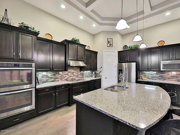 4th image of 978 Autumn Pines Dr