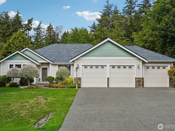 1043 Potlatch Dr, Fox Island, WA 98333