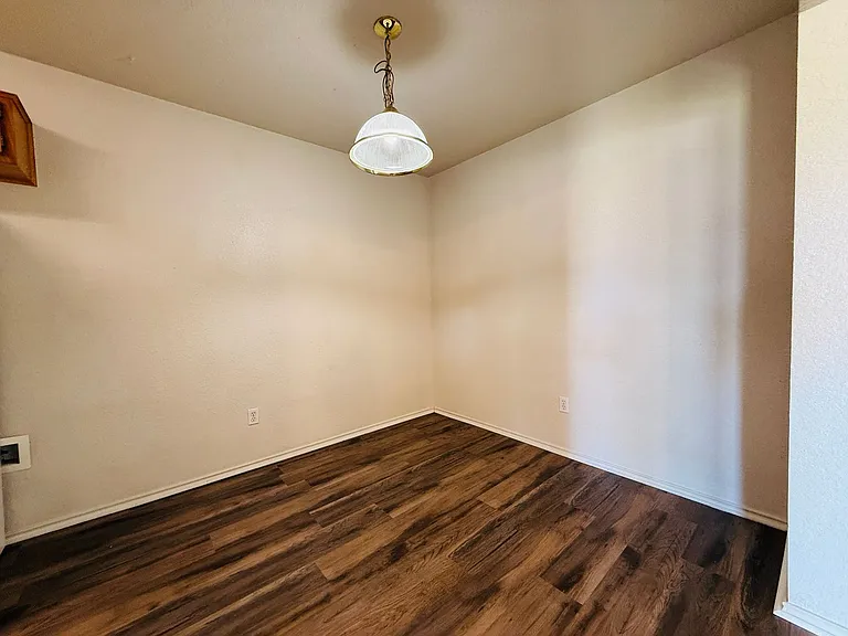 2801B Lucille Dr — Photo 6