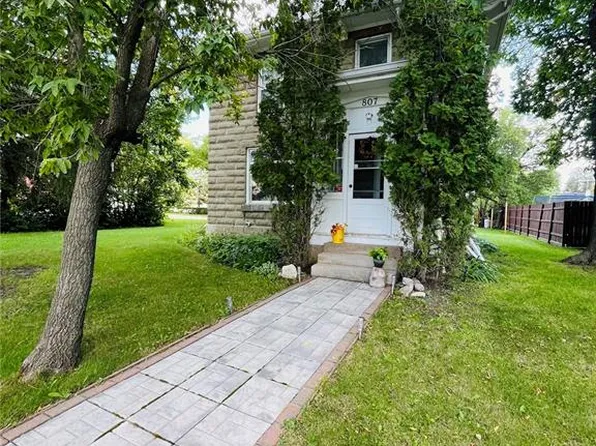 807 Gordon STREET, Moosomin, SK S0G 3N0