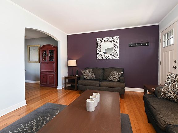 4th image of 7203 W Summerdale Ave