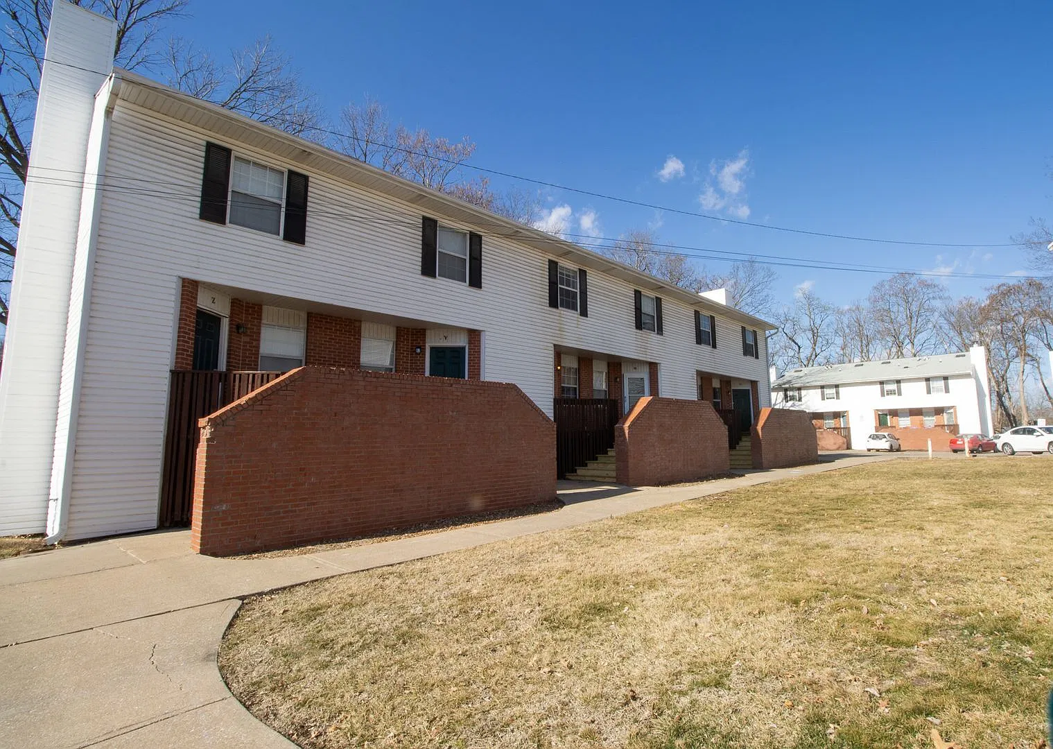 3 Bed 2 Bath unit Close to Downtown — Photo 2