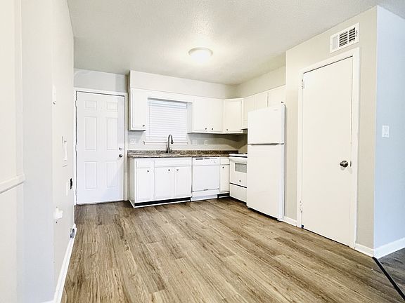 3rd image of 124 Dabbs Ave #130-A