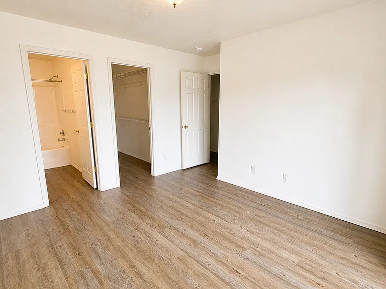 55-59 E Jadynn Ct — Photo 10