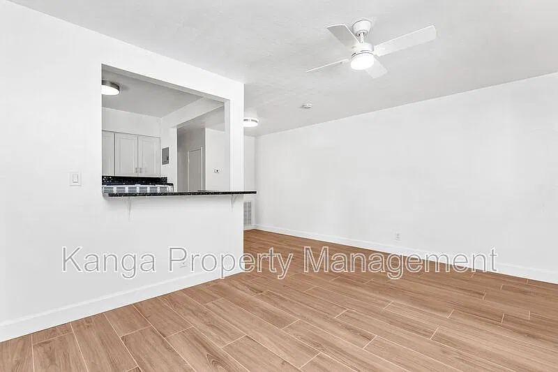 2 bed, 1.0 bath, 898 sqft, $2,575 — Photo 4