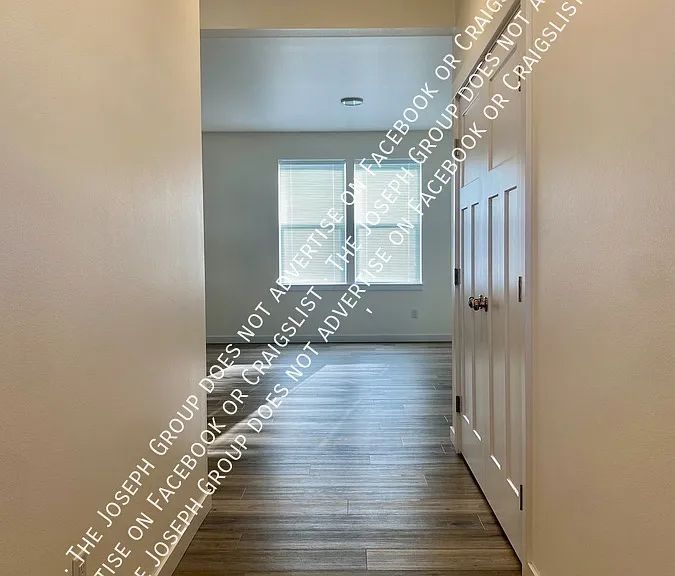 2285 Brome St #C — Photo 4