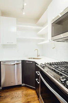 Rented by Nooklyn NYC LLC | media 10
