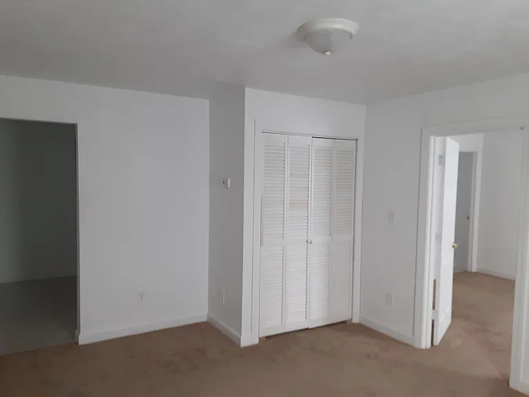 915 D St — Photo 2
