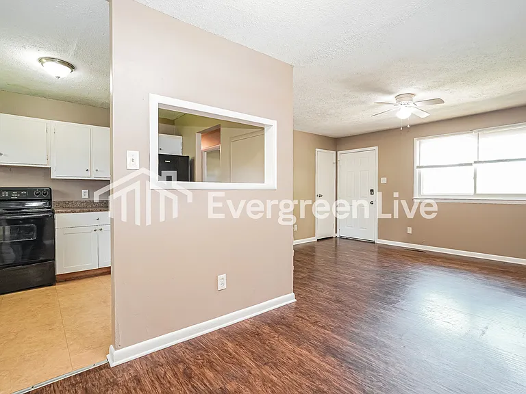 4313 E Livingston Ave — Photo 6