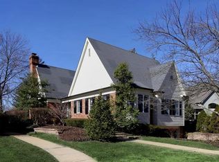 25 Conway Close Rd, Saint Louis, MO 63124