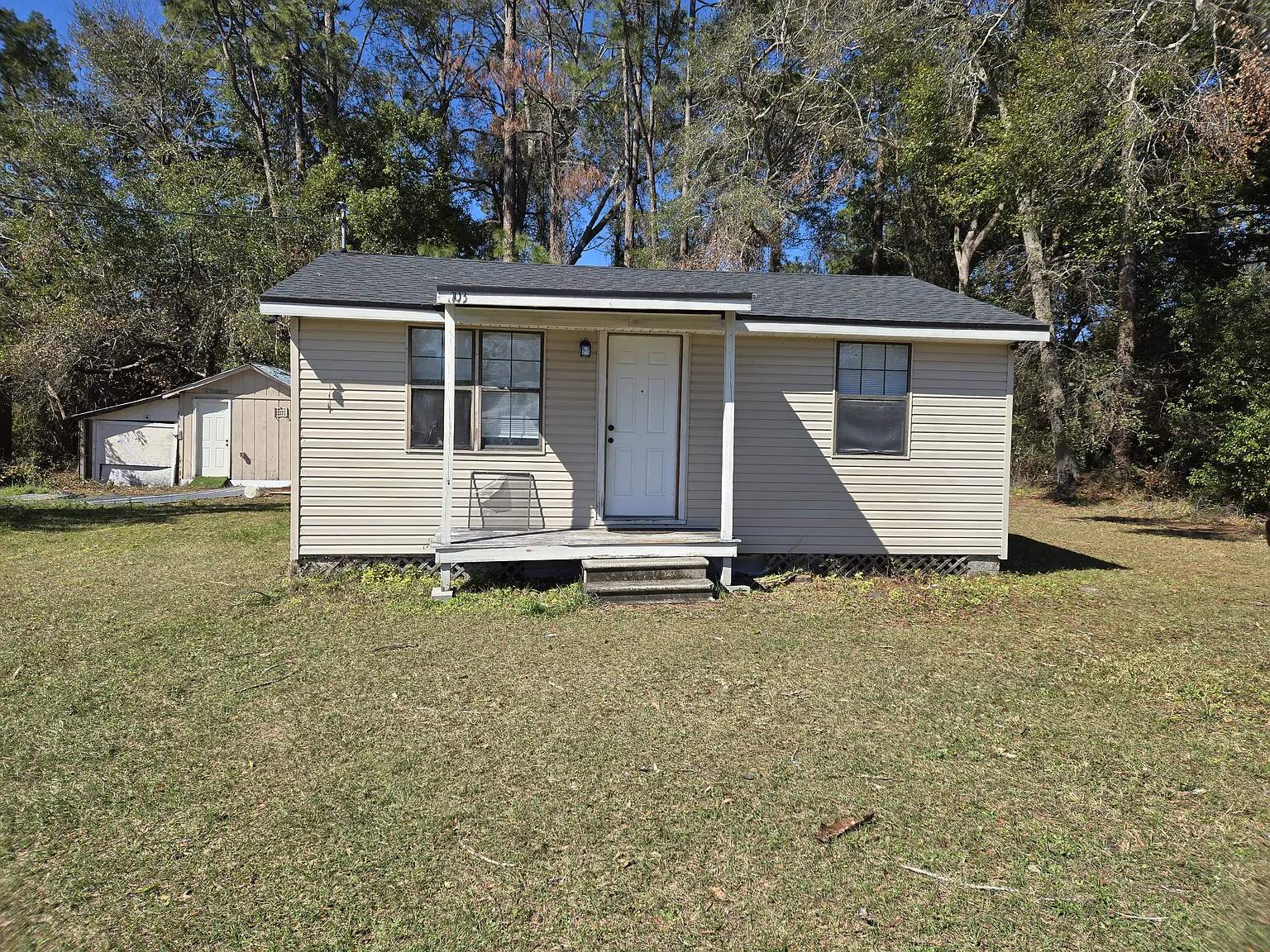 2 bed, 520 sqft, $1,200 — Photo 2