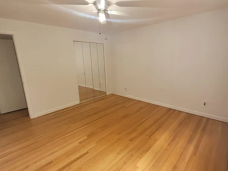 360 New York Ave #1 — Photo 11