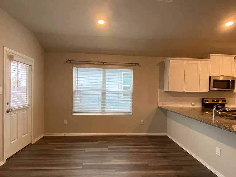 10410 Waverunner — Photo 10