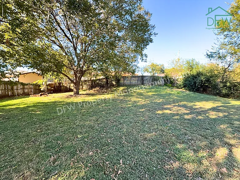1613 Edge Hill Rd — Photo 4