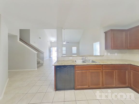 5th image of 2905 Englenook Dr
