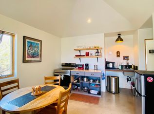 27 Lone Pine Spur, Santa Fe, NM 87505