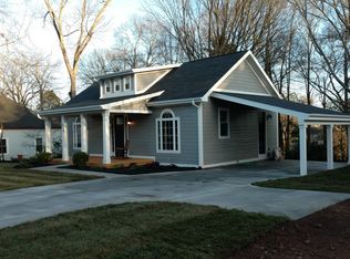 618 N East Main St, Easley, SC 29640