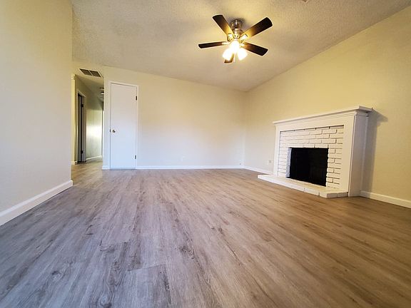 3rd image of 3235 Tulipwood Ln