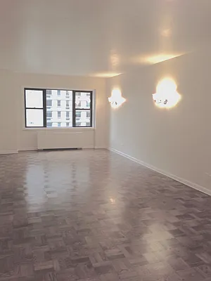 Rented by Anita Loewy, Inc | media 25