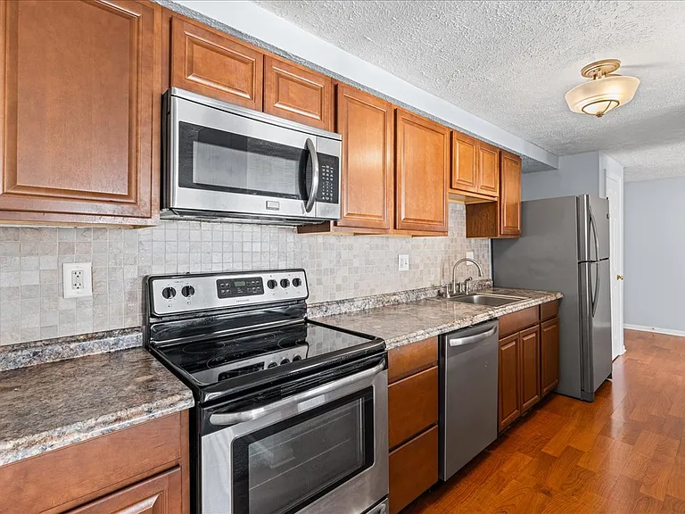 79 Sweetfern Ct #1 — Photo 4
