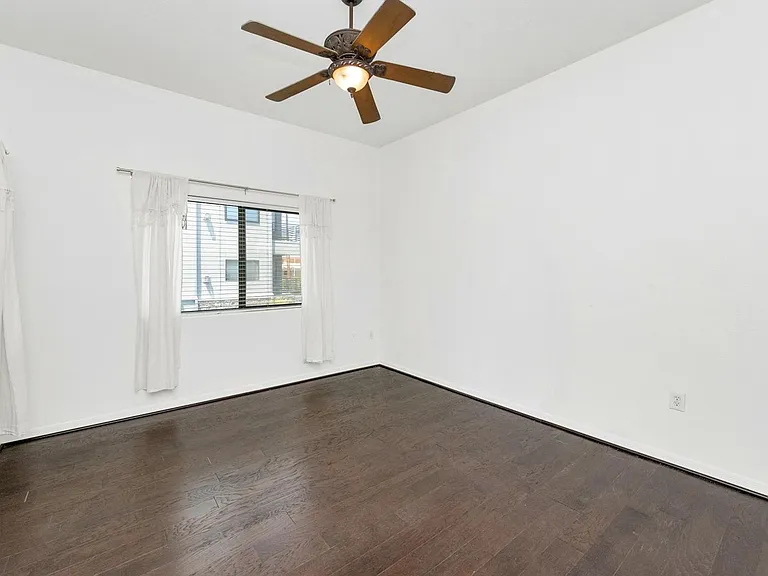 4533 N 22nd St #203 — Photo 12