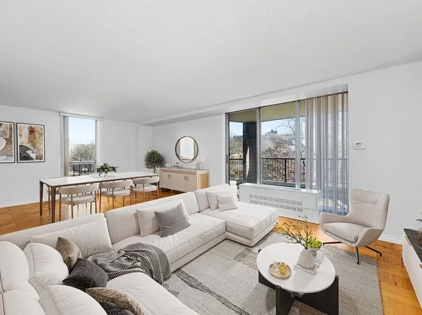 77 Pond Ave APT 401, Brookline, MA 02445