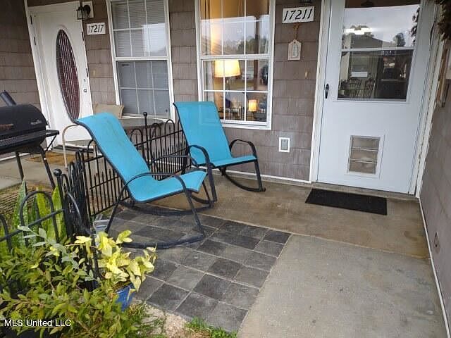 1st image of 17211 Avondale Cir