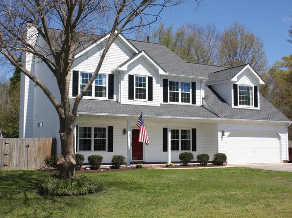 732 Villa Dr, Chesapeake, VA 23322