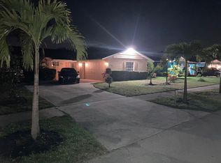 510 W 35th St, Riviera Beach, FL 33404