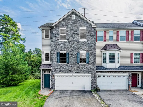 621 S Twin Lakes Blvd, Newark, DE 19711