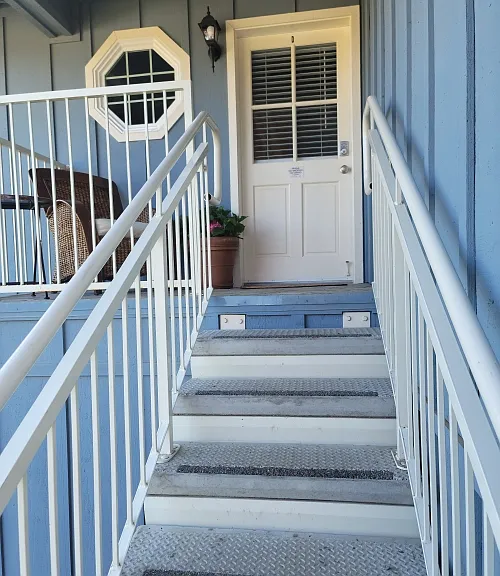 5937 E Butler Ave #4 — Photo 2