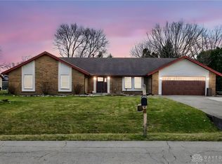 1010 Meadow Lark Dr, Enon, OH 45323