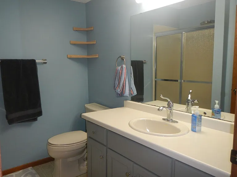 208 Arch St — Photo 10