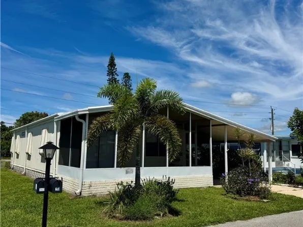 261 Poinsettia Dr, Fort Myers, FL 33905