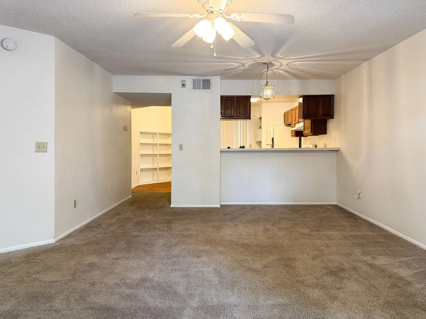 Manors Of Bryn Mawr 2 Bed 2 Bath Condo Available Now! — Photo 2