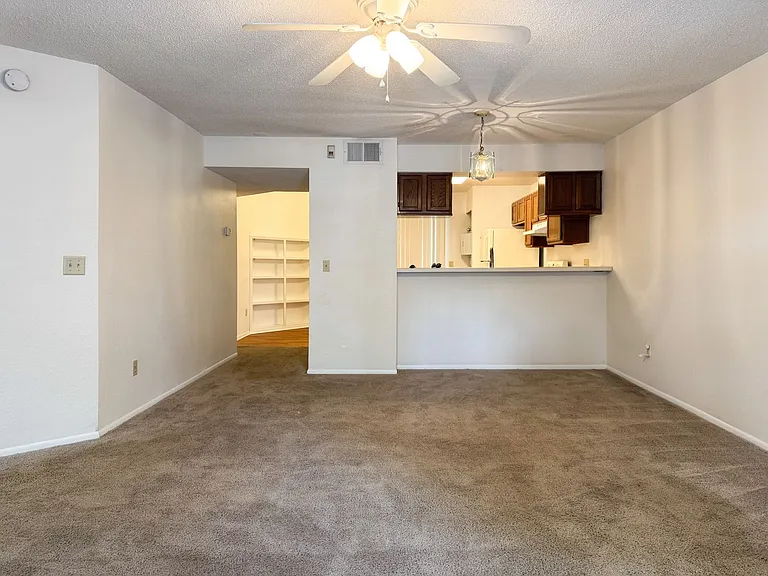 5461A Lake Margaret Dr — Photo 2