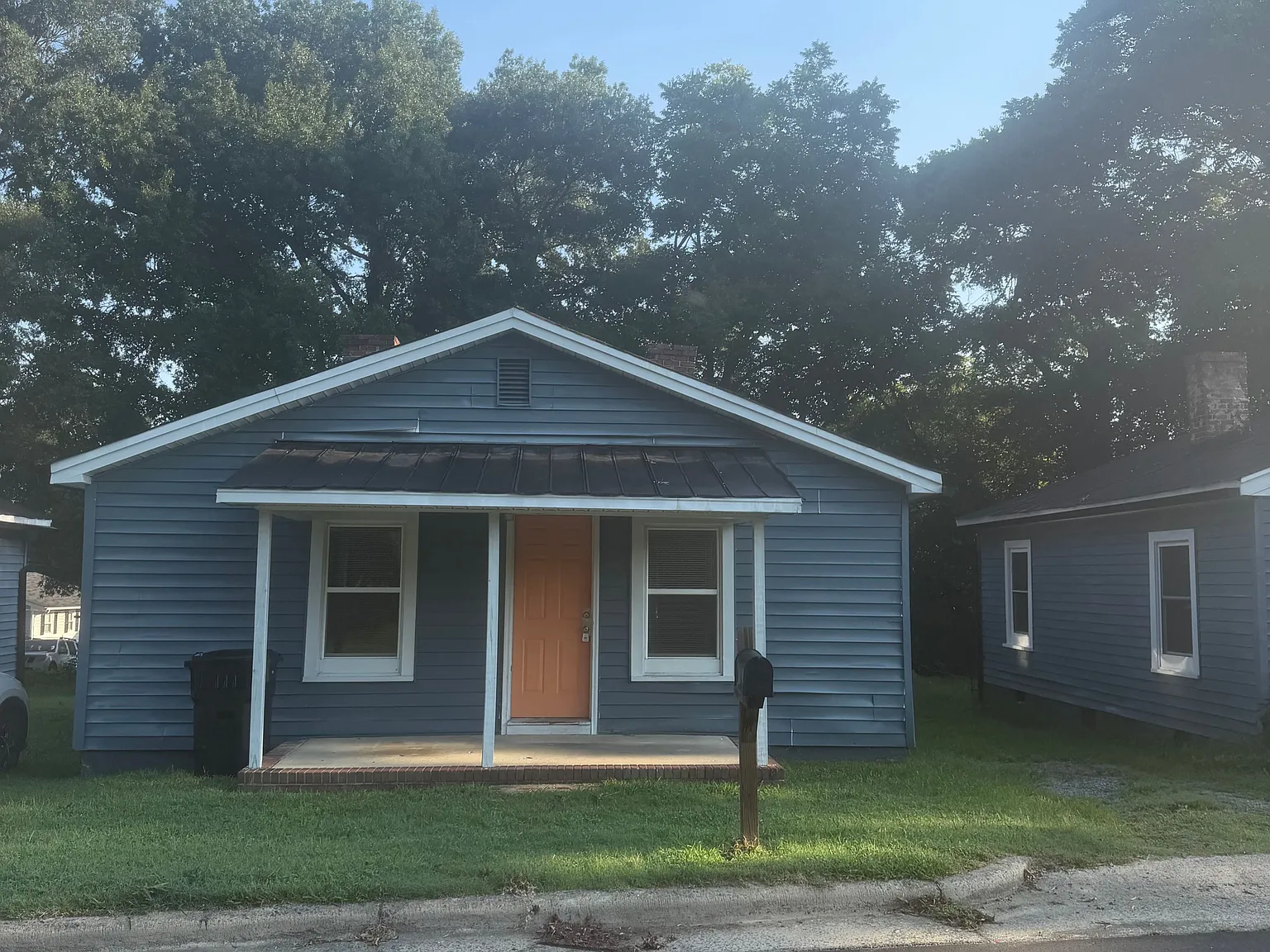 2 bed, 676 sqft, $995 — Photo 2