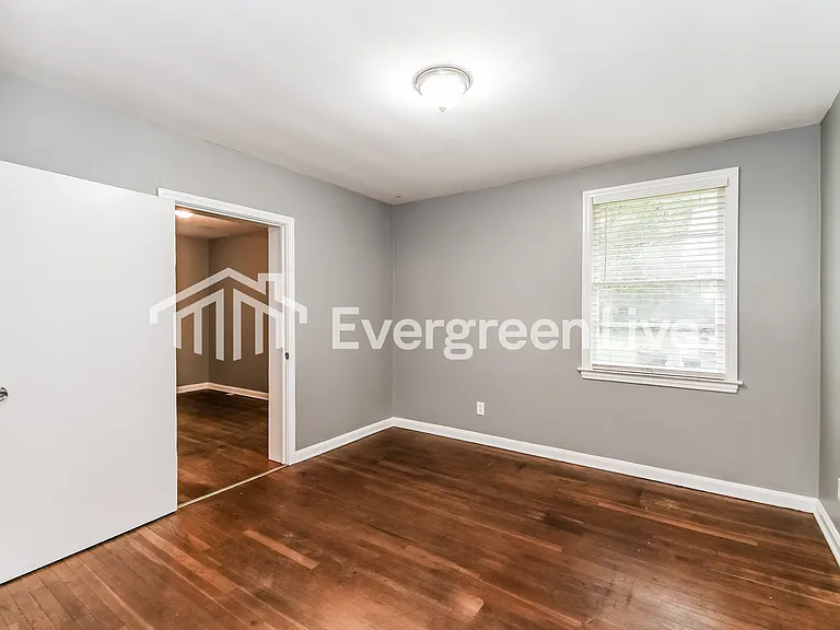 6532 Perry St — Photo 10