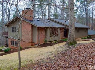1447 Poinsett Dr, Chapel Hill, NC 27517