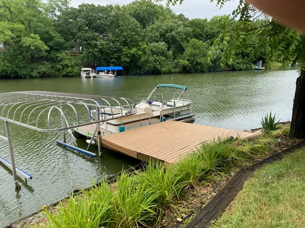 267 Lake Thunderbird Dr, Putnam, IL 61560
