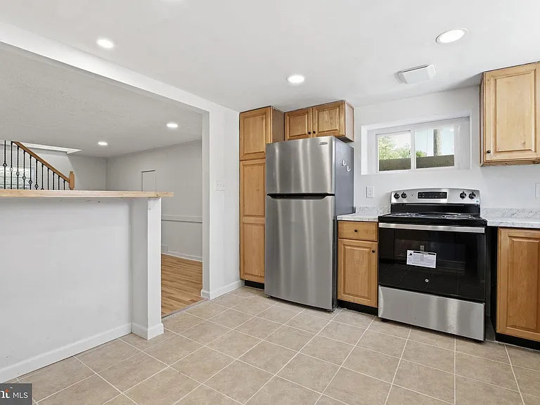 2301 Bayside Dr — Photo 10