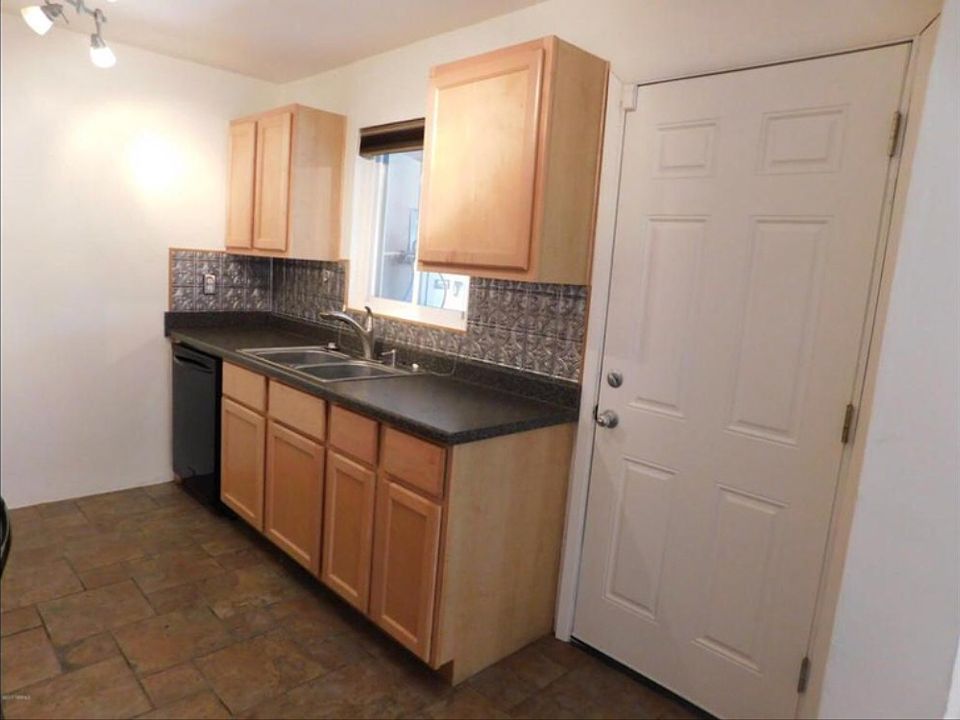 1st image of 2629 N Palo Verde Blvd