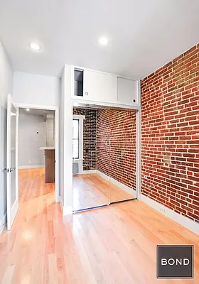 Rented by Bond New York | media 33