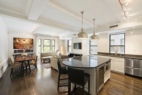 Sold by Nest Seekers International | media 14