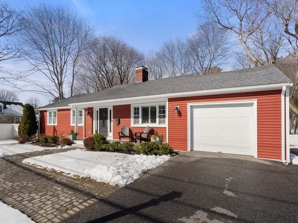 233 Hartford St, Westwood, MA 02090